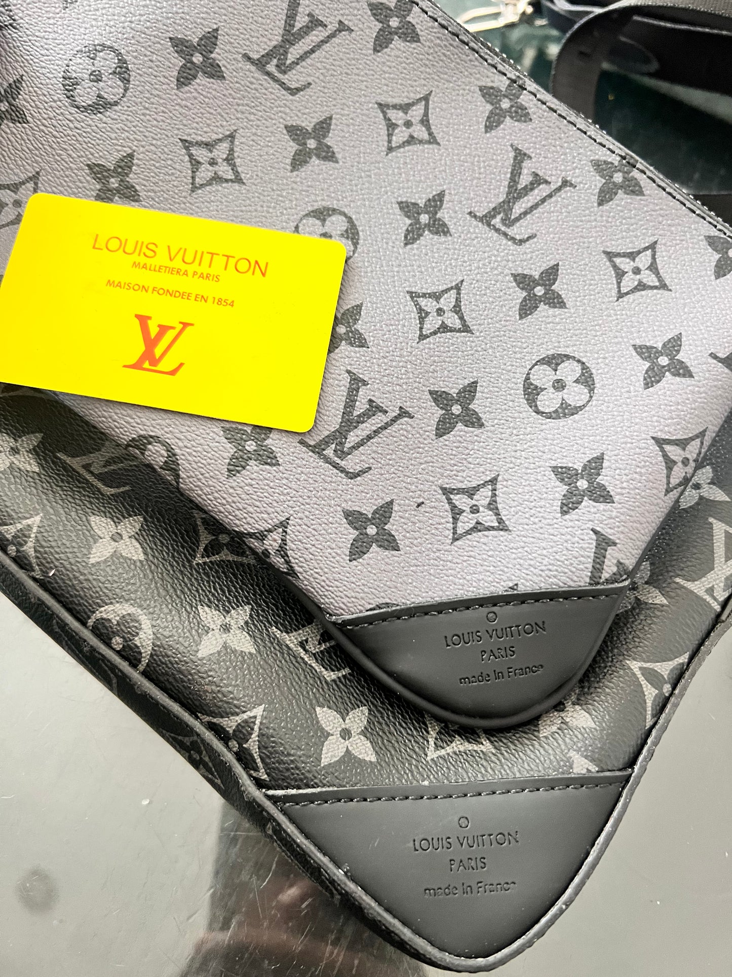 Trio Messenger Bag