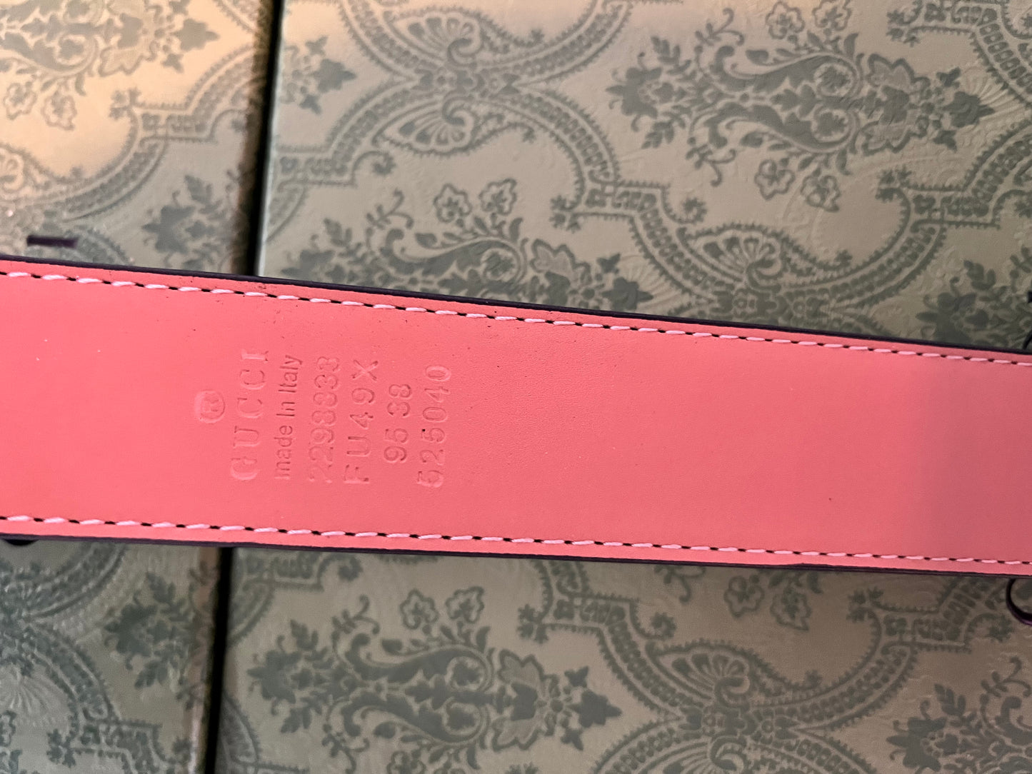 Black G buckle belt with box