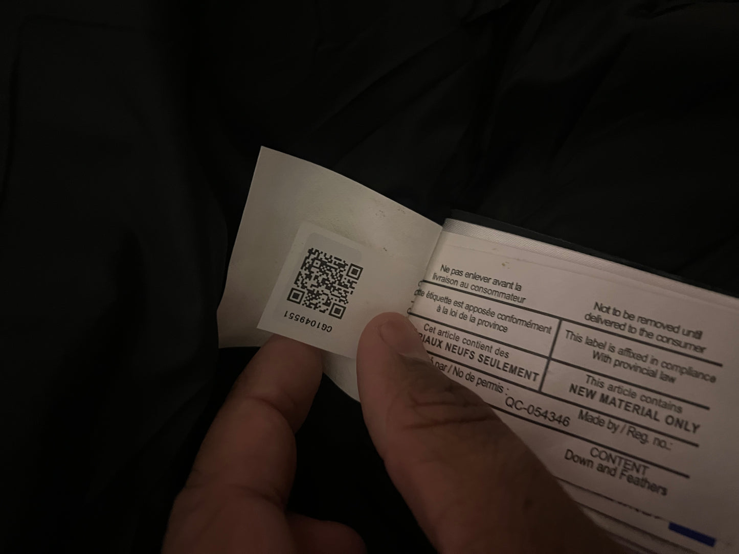 C Goose puffer red badge with fur