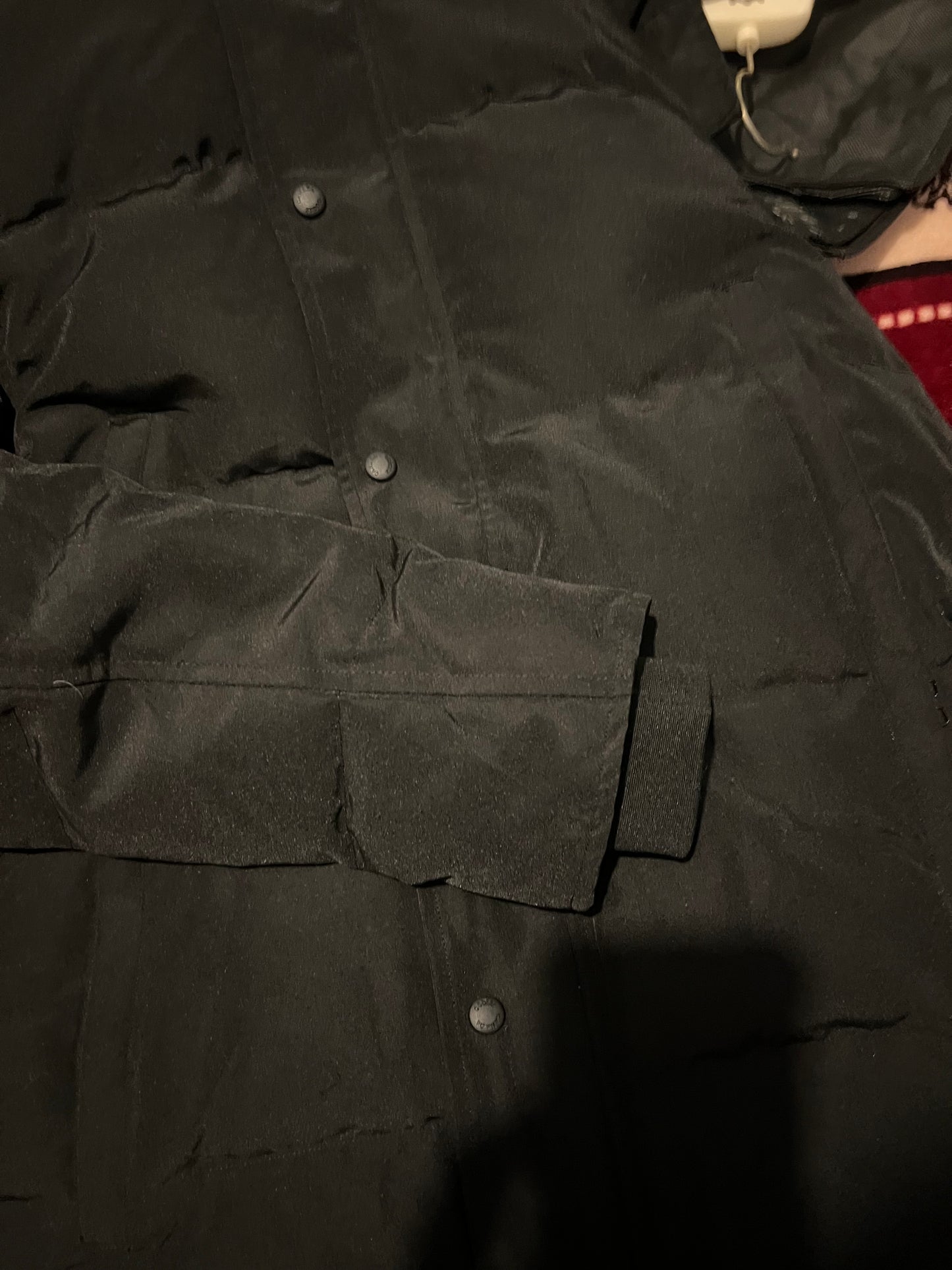 C goose Puffer black badge with fur