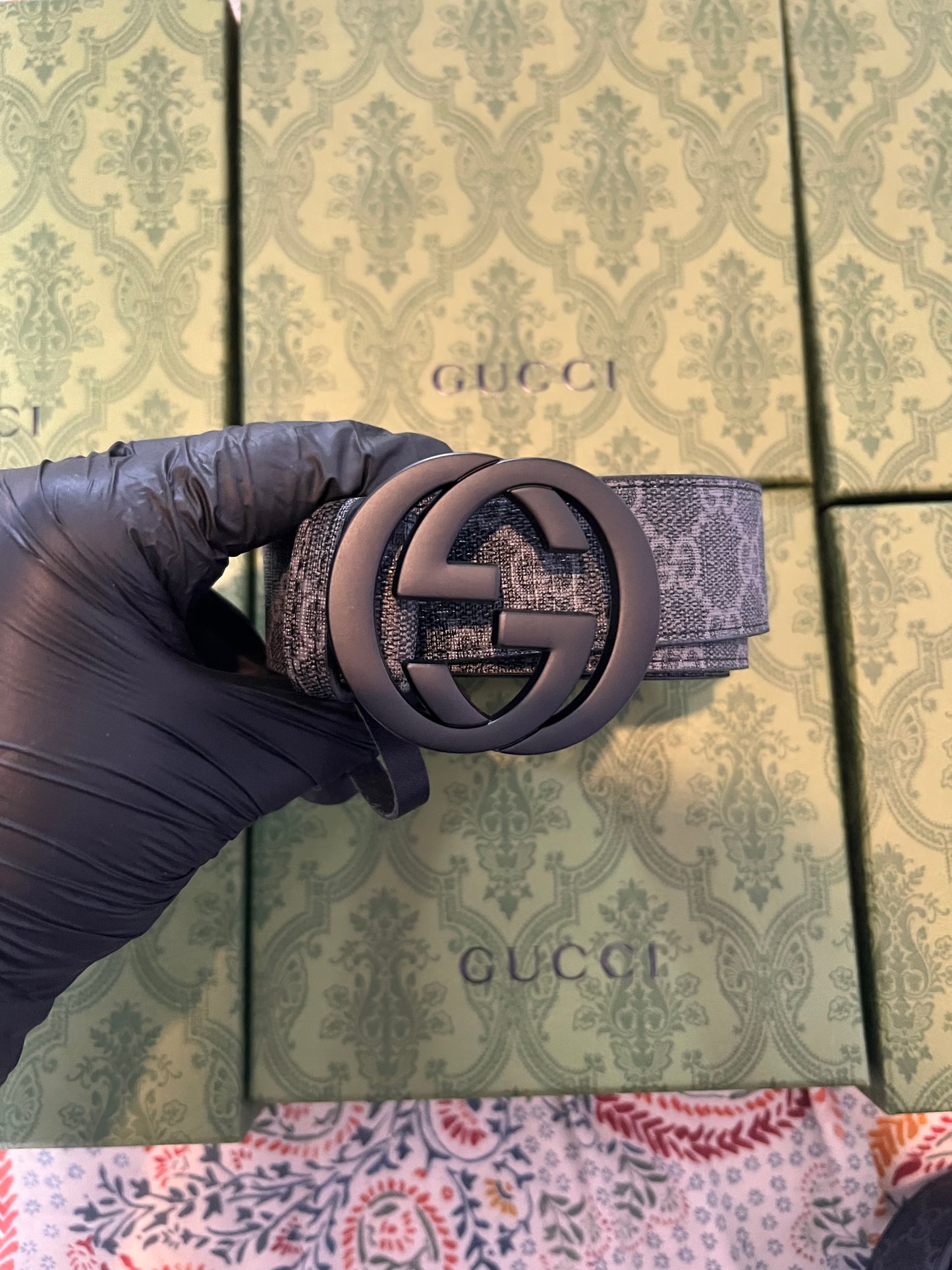 Black G buckle belt with box