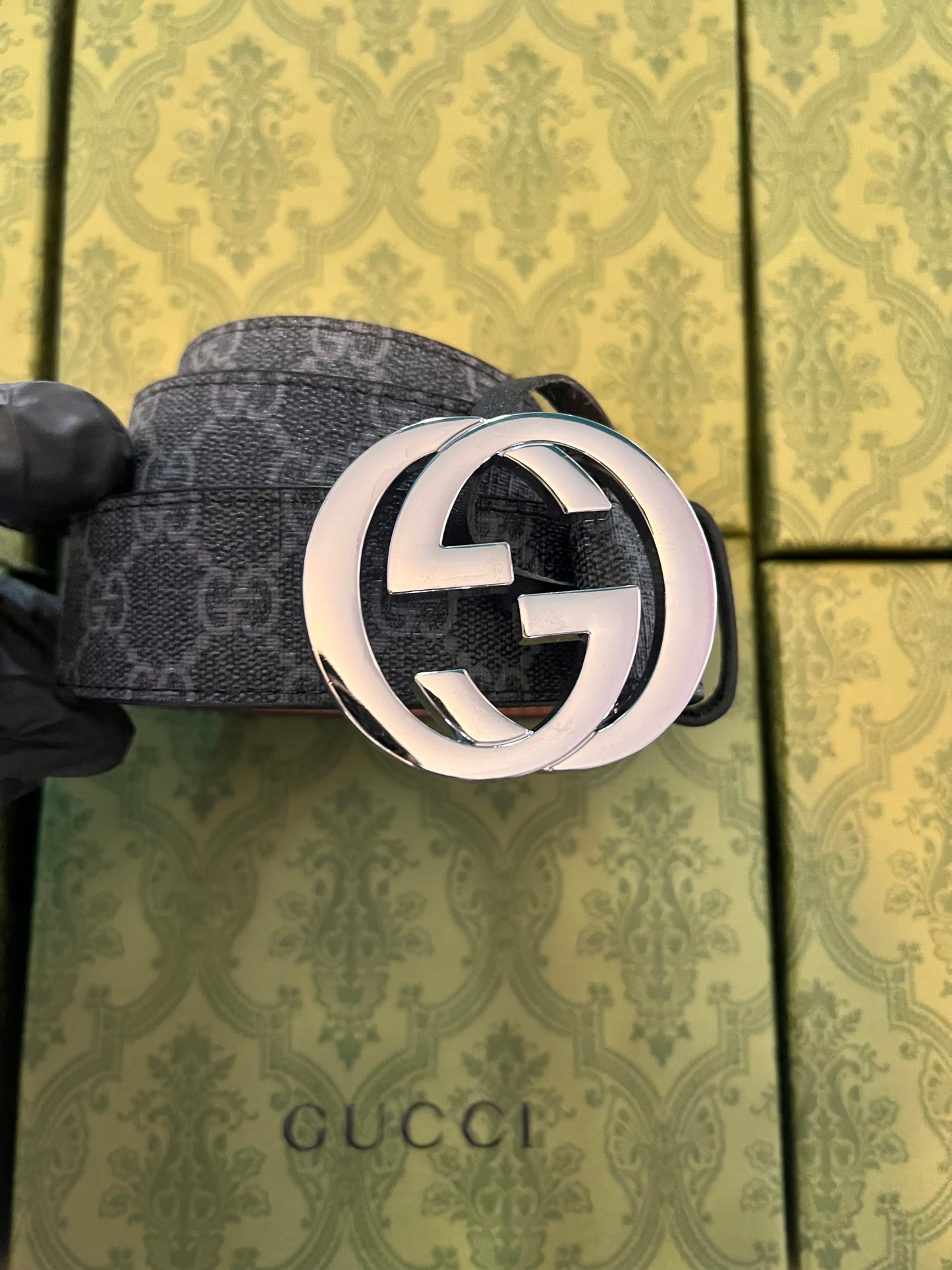 White G buckle belt with box