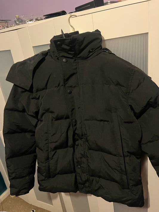C goose Puffer black badge with fur