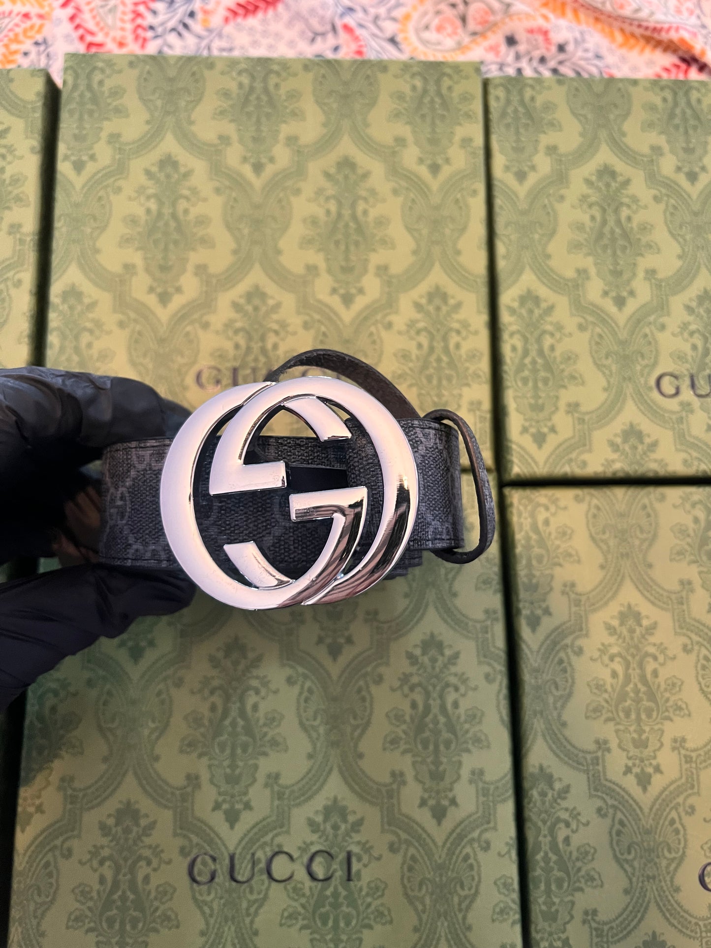 White G buckle belt with box